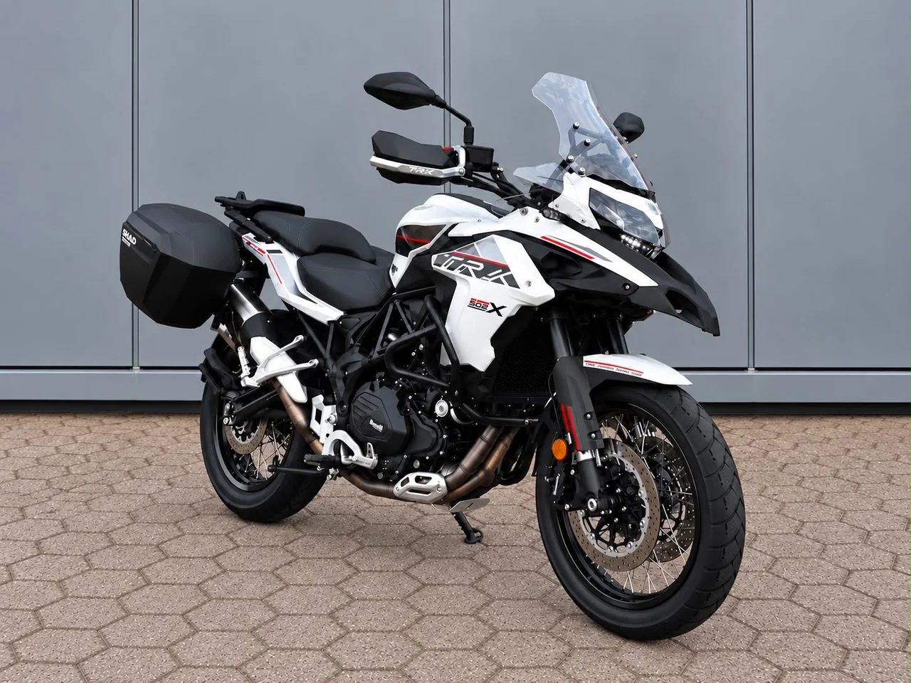 Benelli TRK 502 X Reiseenduro mit SHAD-Seitenkoffern